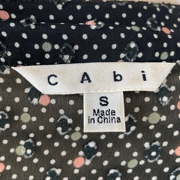 CAbi Black Pink and Gray Textured Sheer V-Neck Short Sleeve Blouse - Size Small - Picture 11 of 12